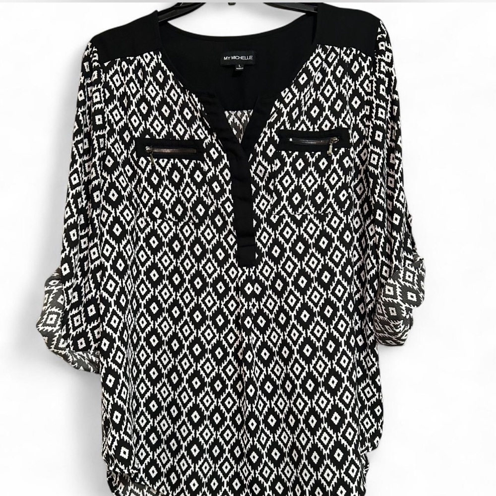 MY MICHELLE Black and White Geometric Boho Blouse